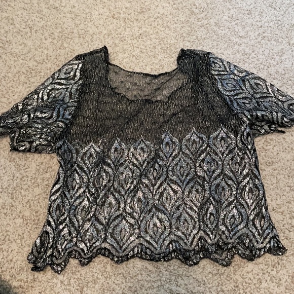 Sheer peacock top - Picture 3 of 3